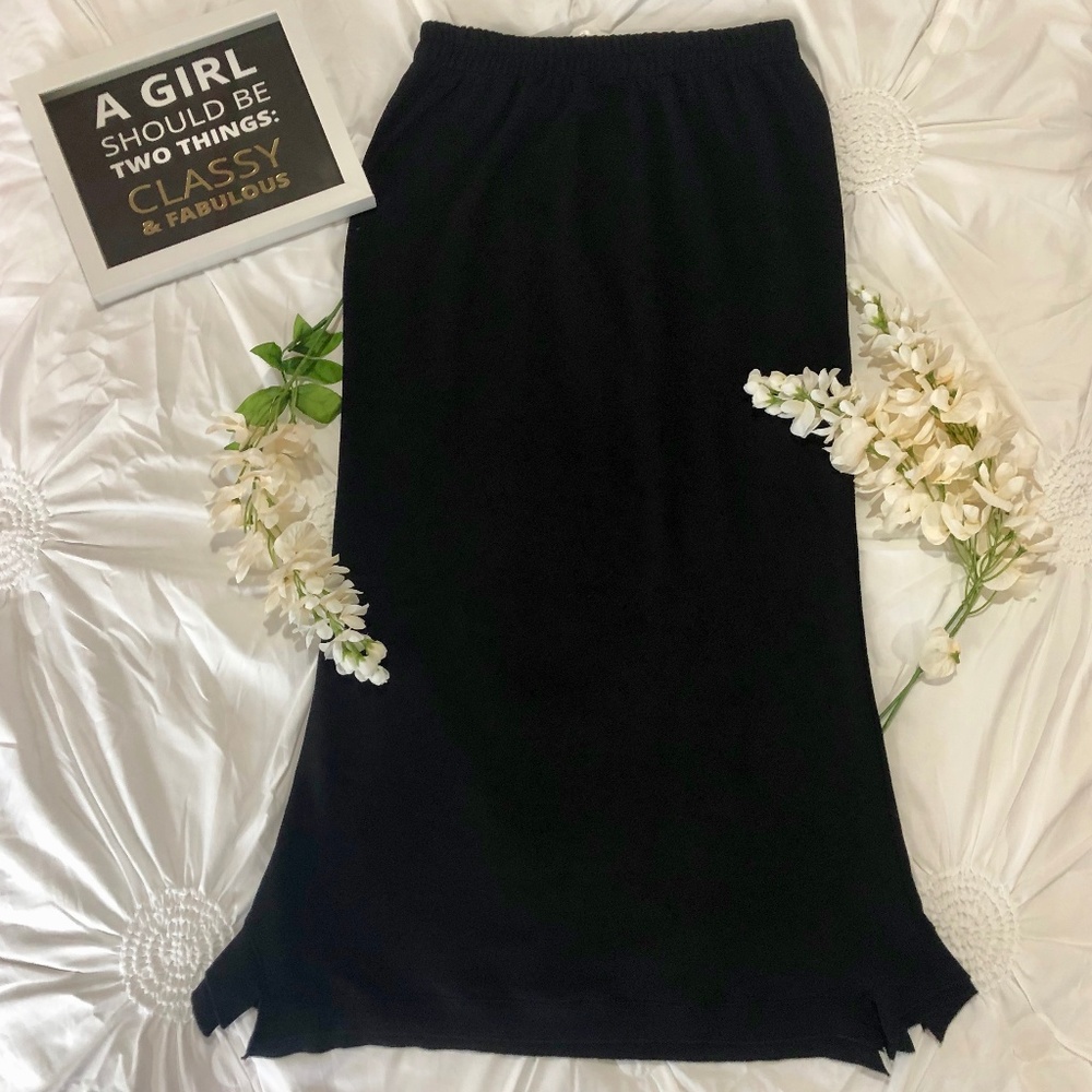 🎀Come N See Ruffle Black Skirt🎀